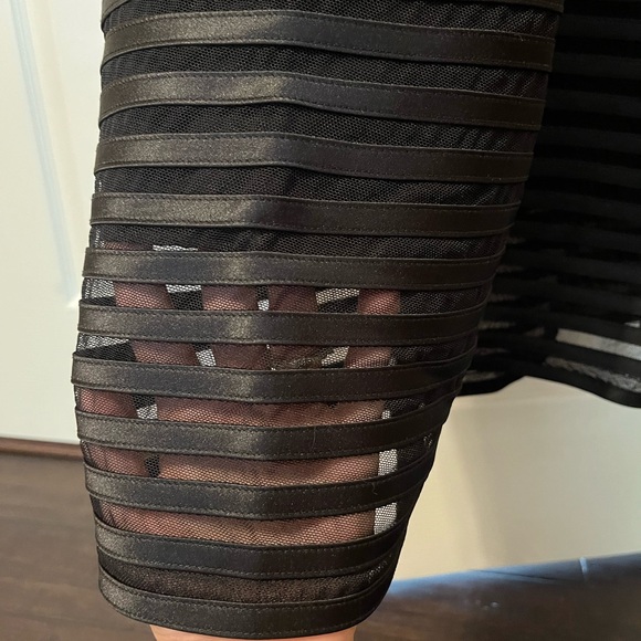 BCBG Black floor length gown. Size 6. - Picture 4 of 4